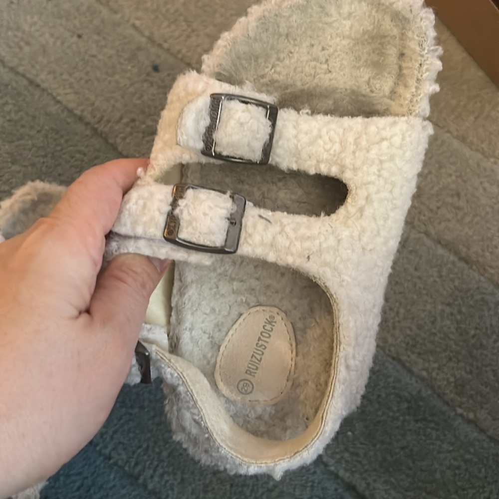 Ruizustock cozy wool sandals